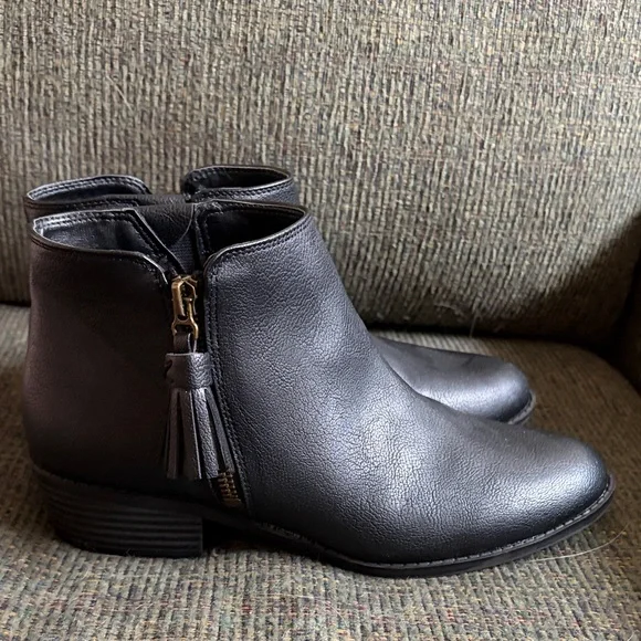 Zodiac Black Ankle Boots - Picture 2 of 2